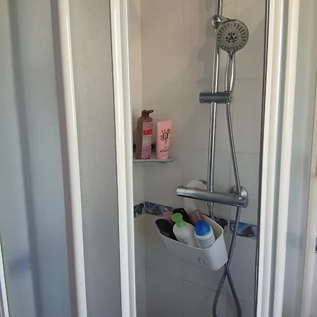 Chez Rachel Et Salle Bain Privative אלריה